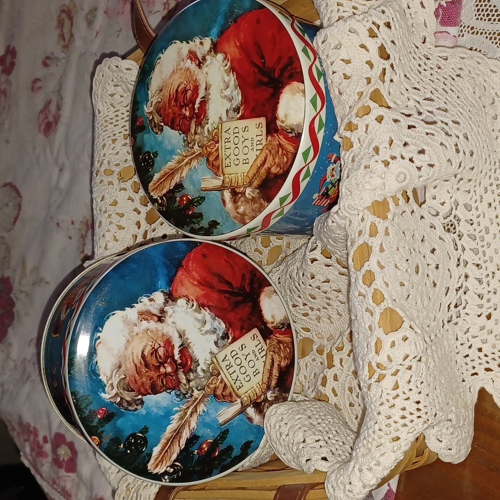 Vintage Christmas Daher Tins